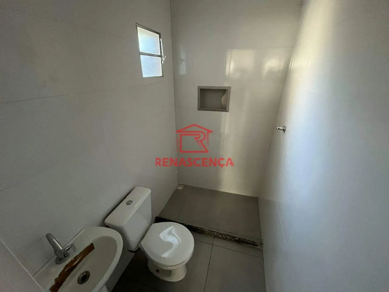 Casa com 1 quarto e cozinha aberta com fogão compacto — photo 4