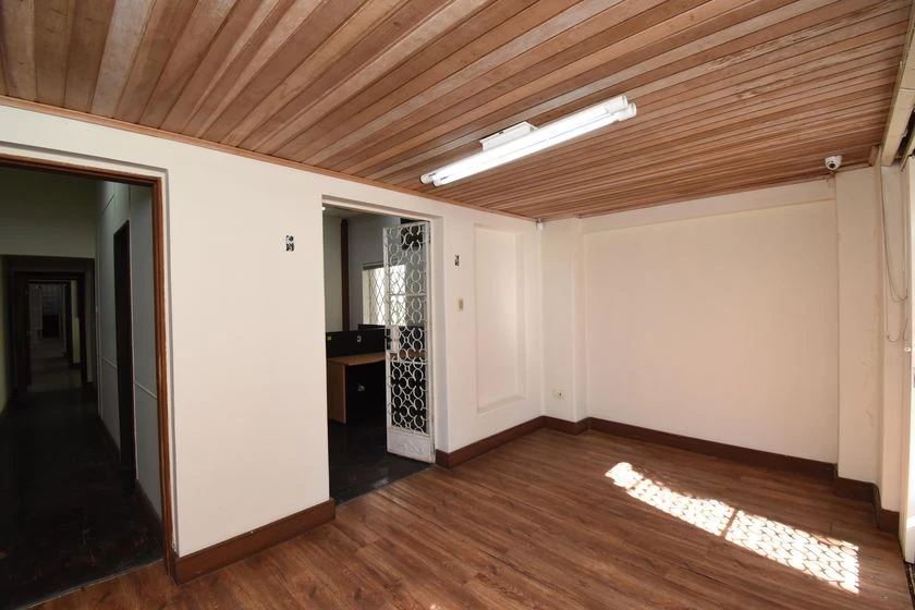 House for rent with 5 bedrooms and a home office — photo 6