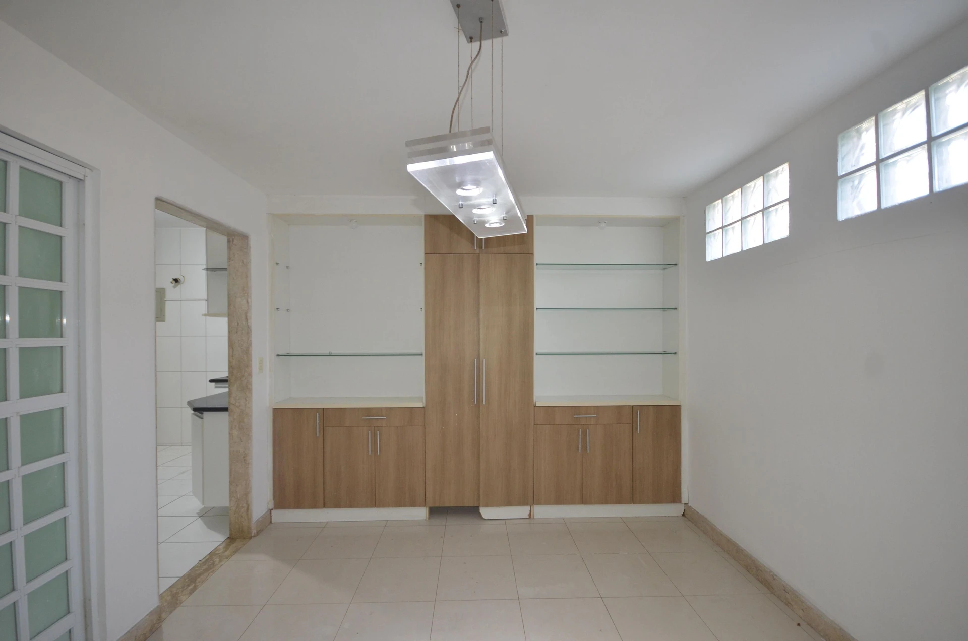 2-bedroom house with a bathtub in Rio de Janeiro — photo 42