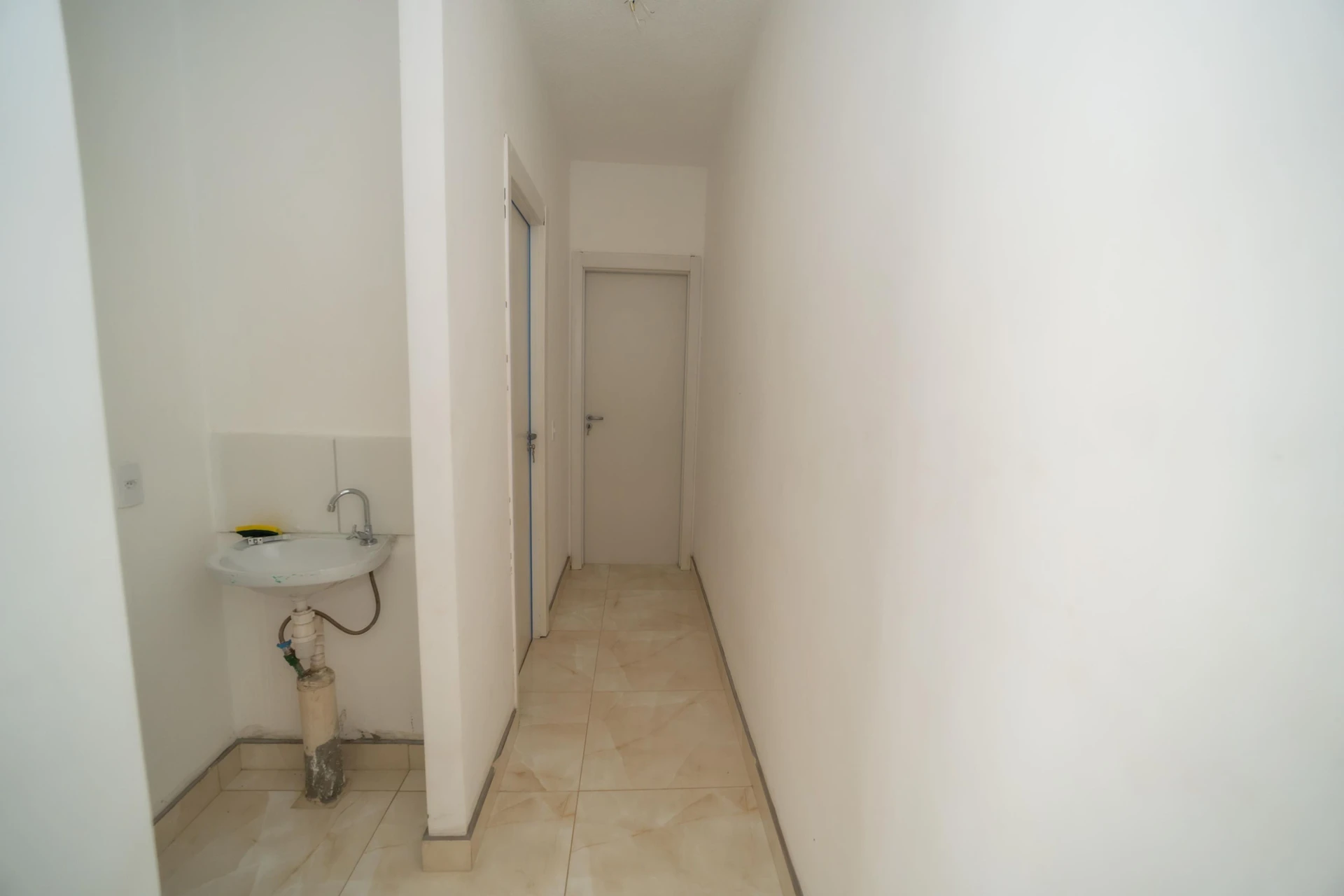 Rental apartment with 2 bedrooms and 1 bathroom — photo 32