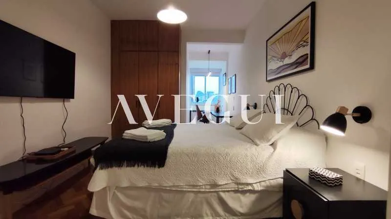 Apartamento mobiliado com 2 quartos e varanda de vidro — photo 21
