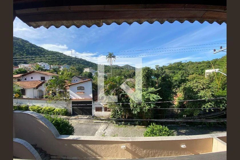 Rental house with 6 bedrooms and 704 m² — photo 45