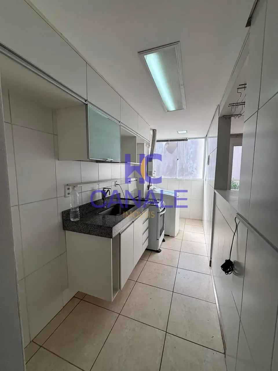 2-bedroom apartment with a closed kitchen and balcony — photo 8