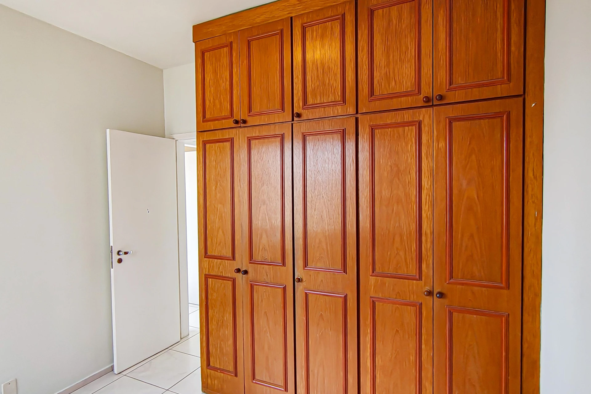 3-bedroom apartment in a building with a gym — photo 23