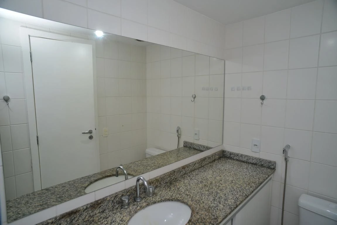3-bedroom apartment in a building with a sauna — photo 28