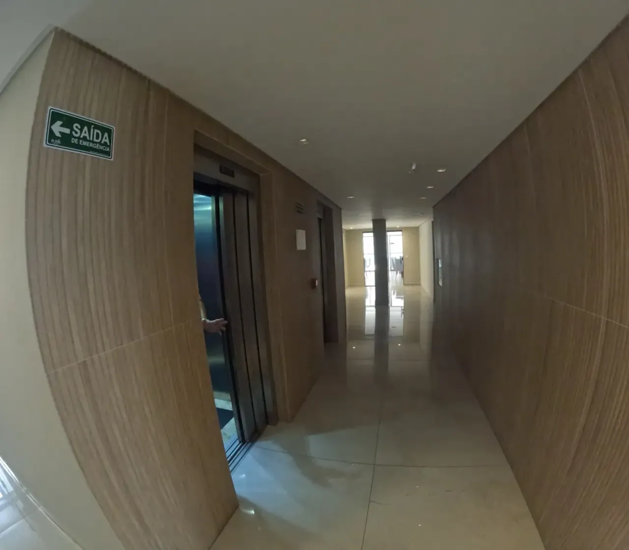 3-suite apartment with 4 bathrooms and 2 parking spots — photo 16