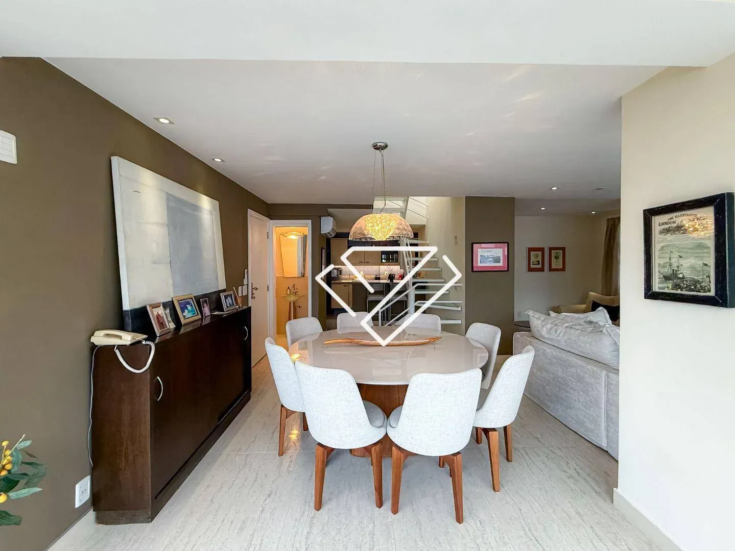 Furnished 4-bedroom apartment on the 6th floor — photo 5