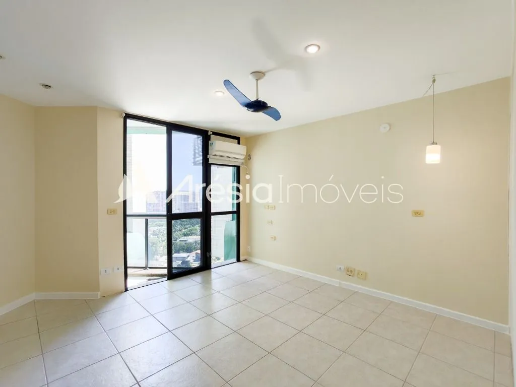 3-bedroom apartment with a bathtub — photo 13