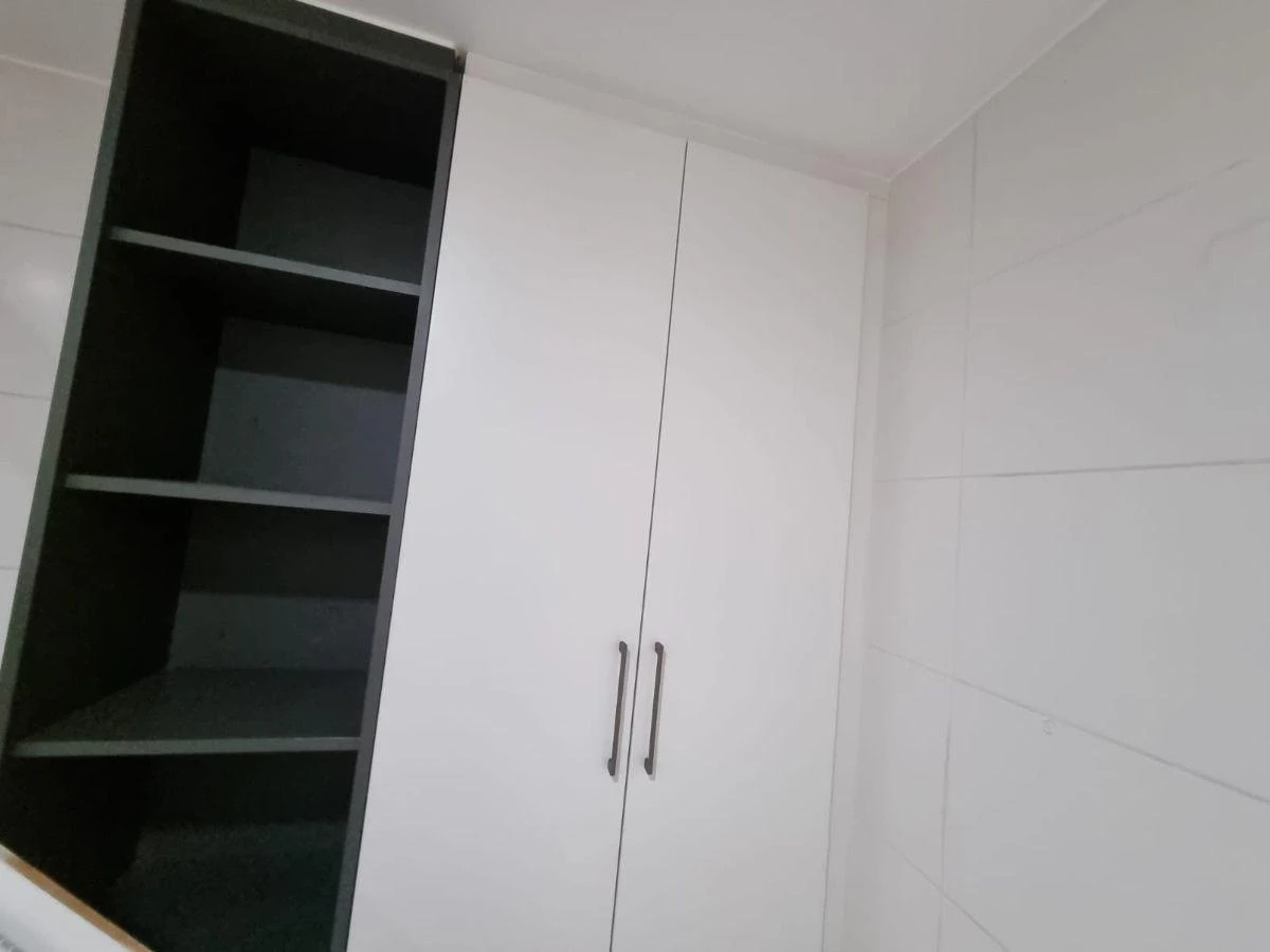 4-bedroom apartment in a building with a sauna — photo 11