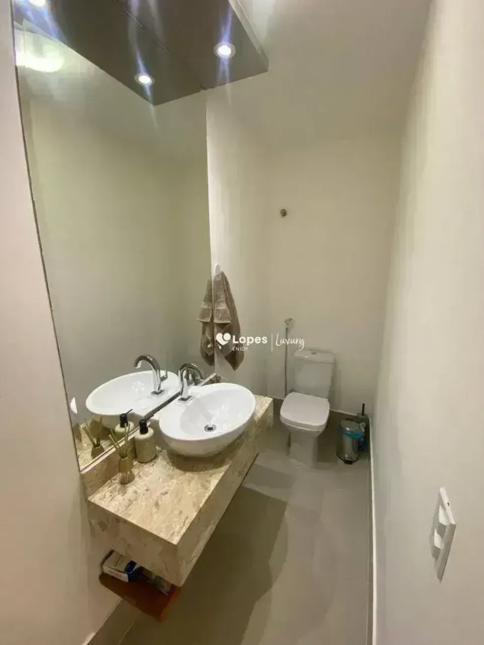 Casa mobiliada com 5 dormitórios e 270 m², 4 vagas — photo 11