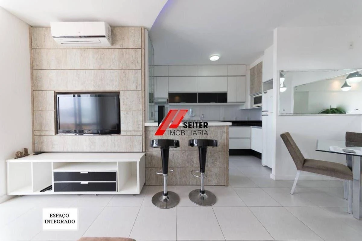 Furnished apartment, 73 m², with floor-to-ceiling windows — photo 13