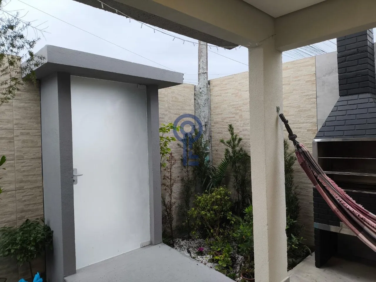 Furnished 2-bedroom house with private garden — photo 25