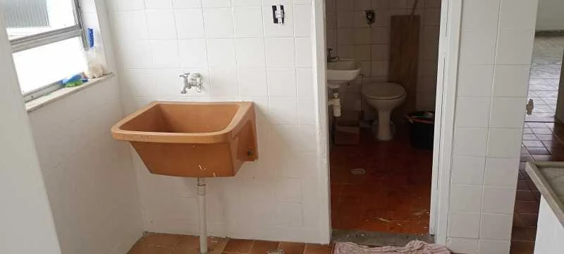 Unfurnished apartment with 3 bedrooms and 2 bathrooms — photo 18