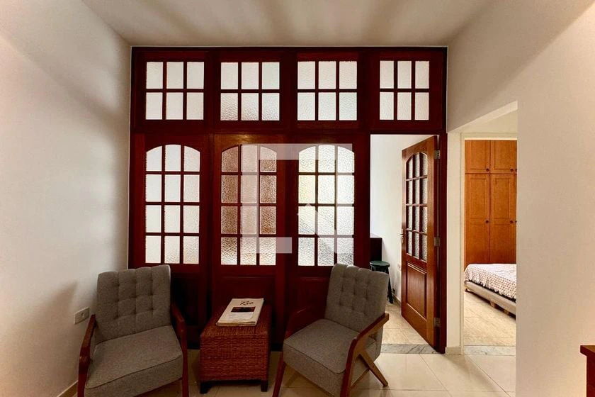Apartment with 2 bedrooms and a laundry area