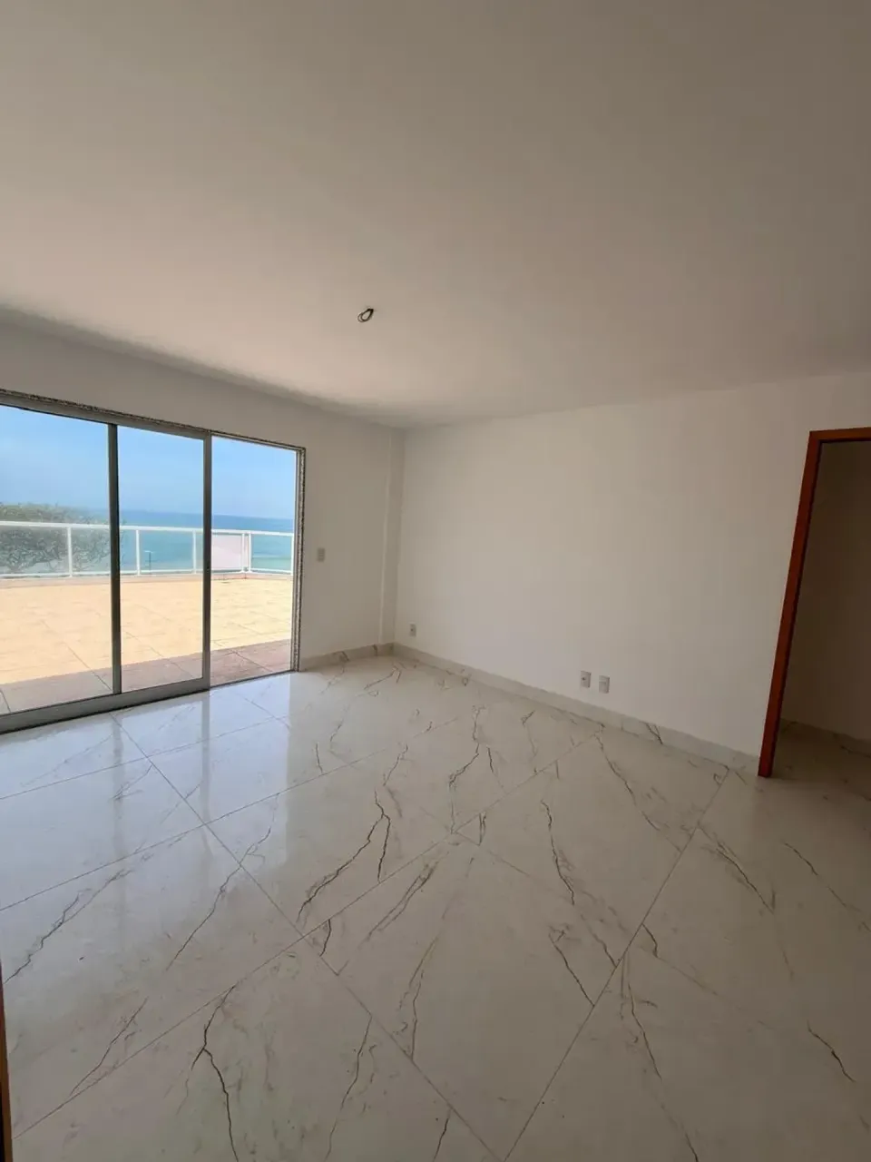 Apartamento sem mobília com 3 quartos e 5 banheiros — photo 2