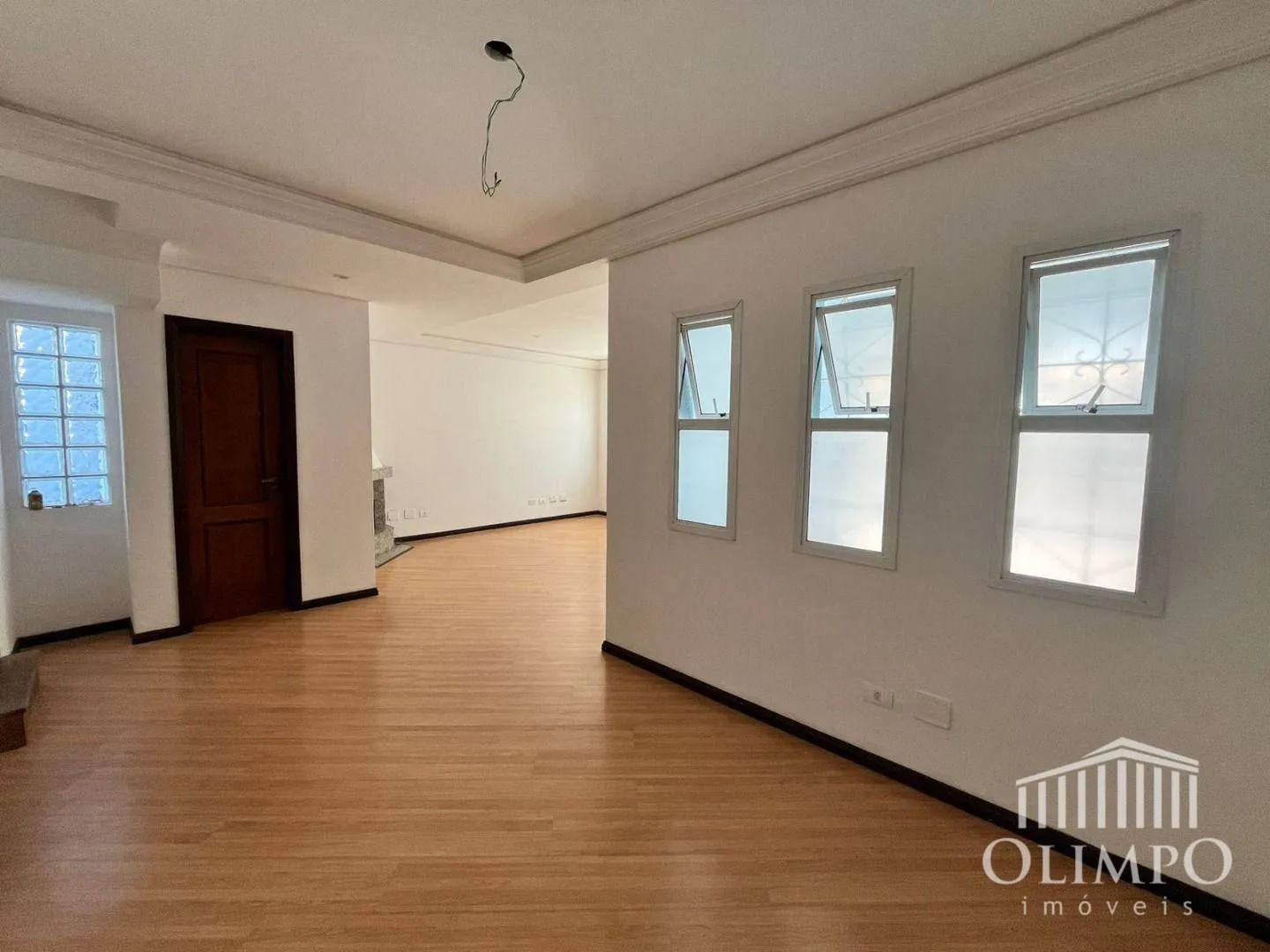 Unfurnished house with 4 bedrooms and a gas kitchen — photo 9
