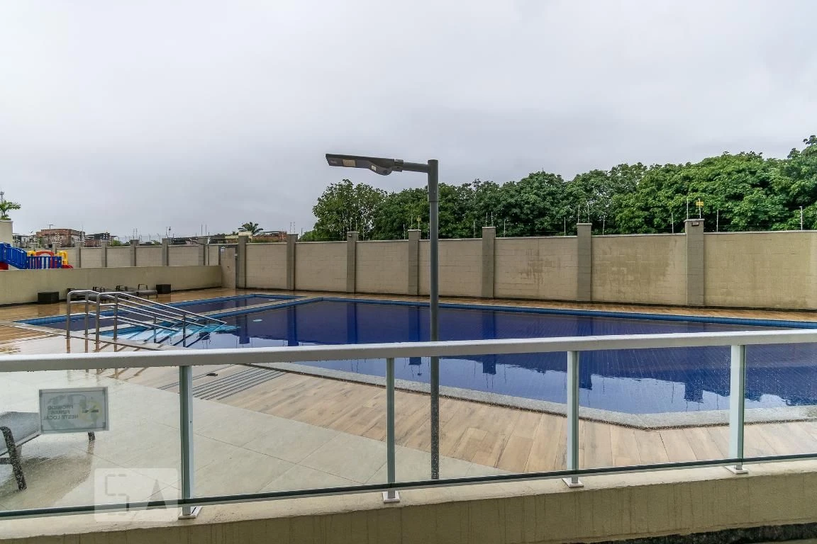 2-bedroom apartment in a building with a pool — photo 24