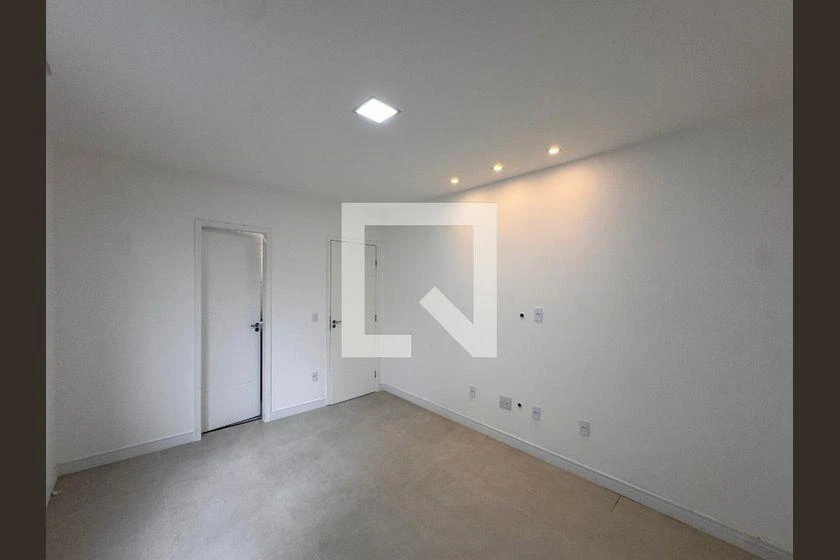 Rental house with 4 bedrooms and 222 m², balcony — photo 21