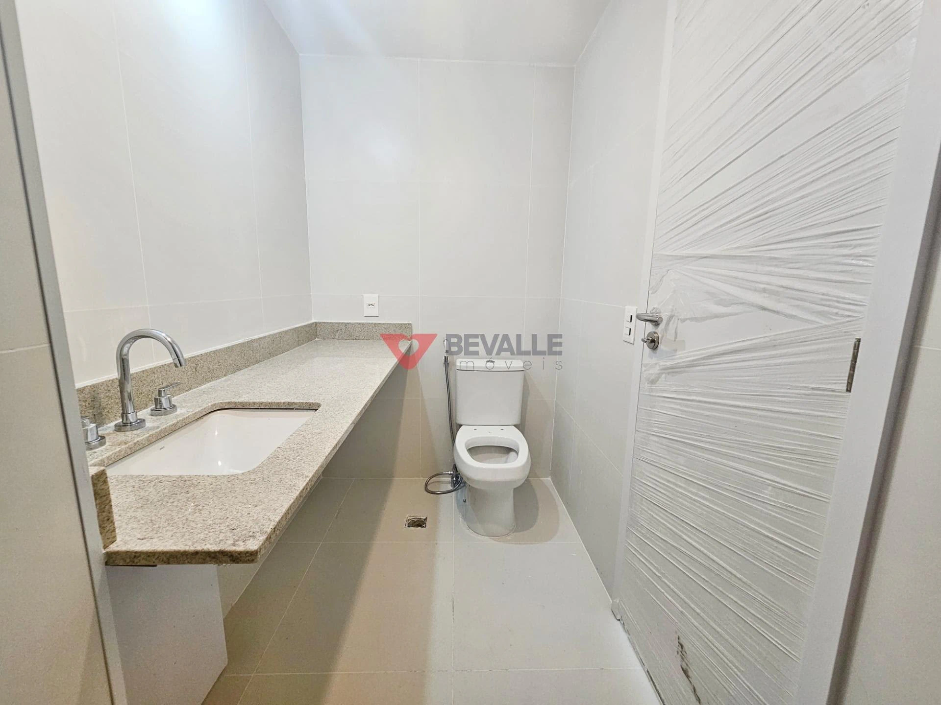 3-bedroom top-floor home with balcony and 152 m² — photo 16