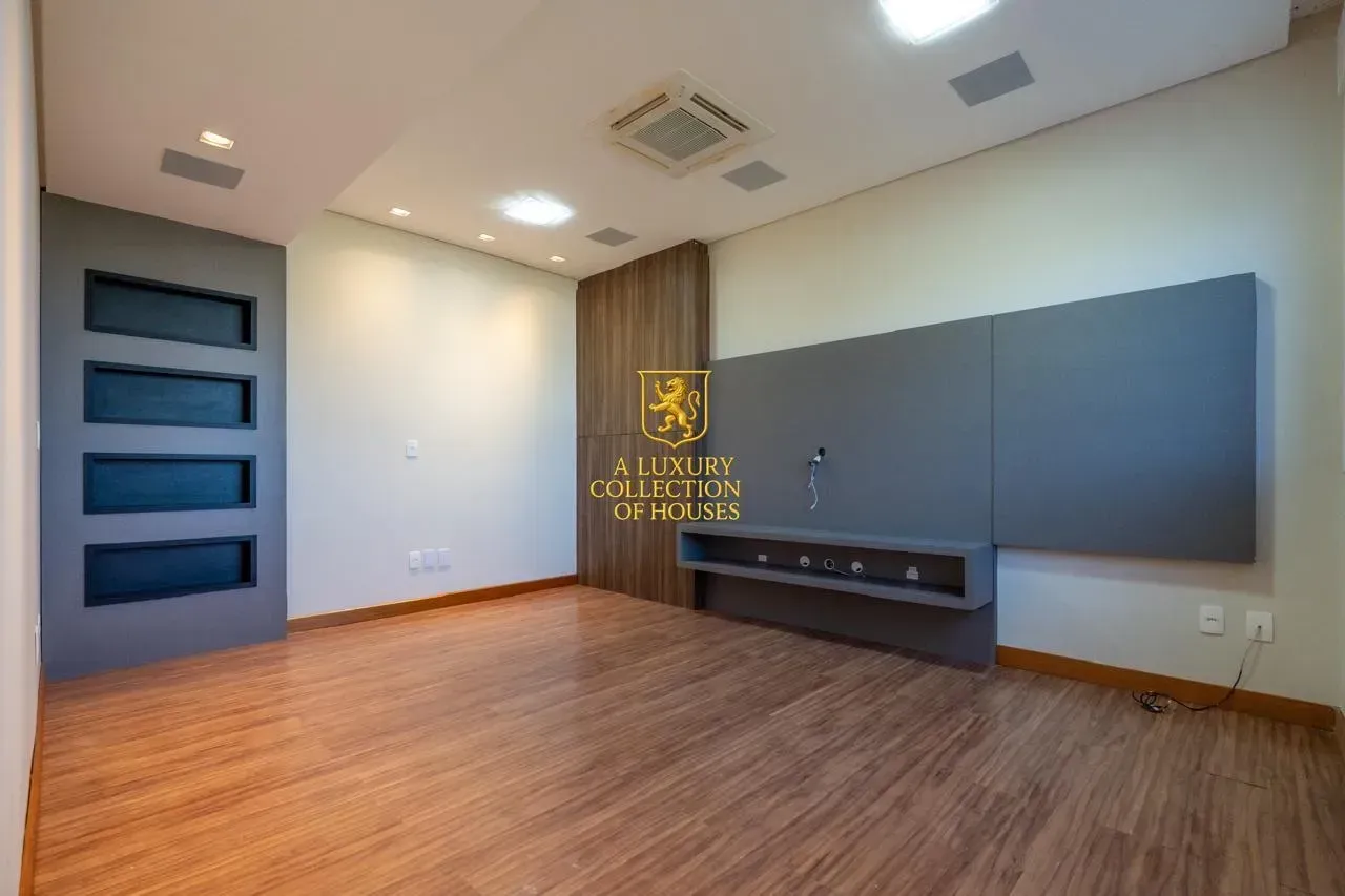 House with 27 bedrooms and 16 bathrooms — photo 30