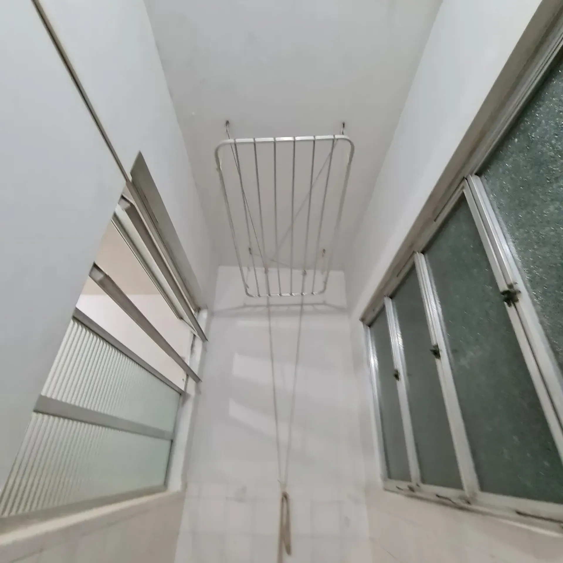 Apartment on the 9th floor with wood or laminate floors — photo 40