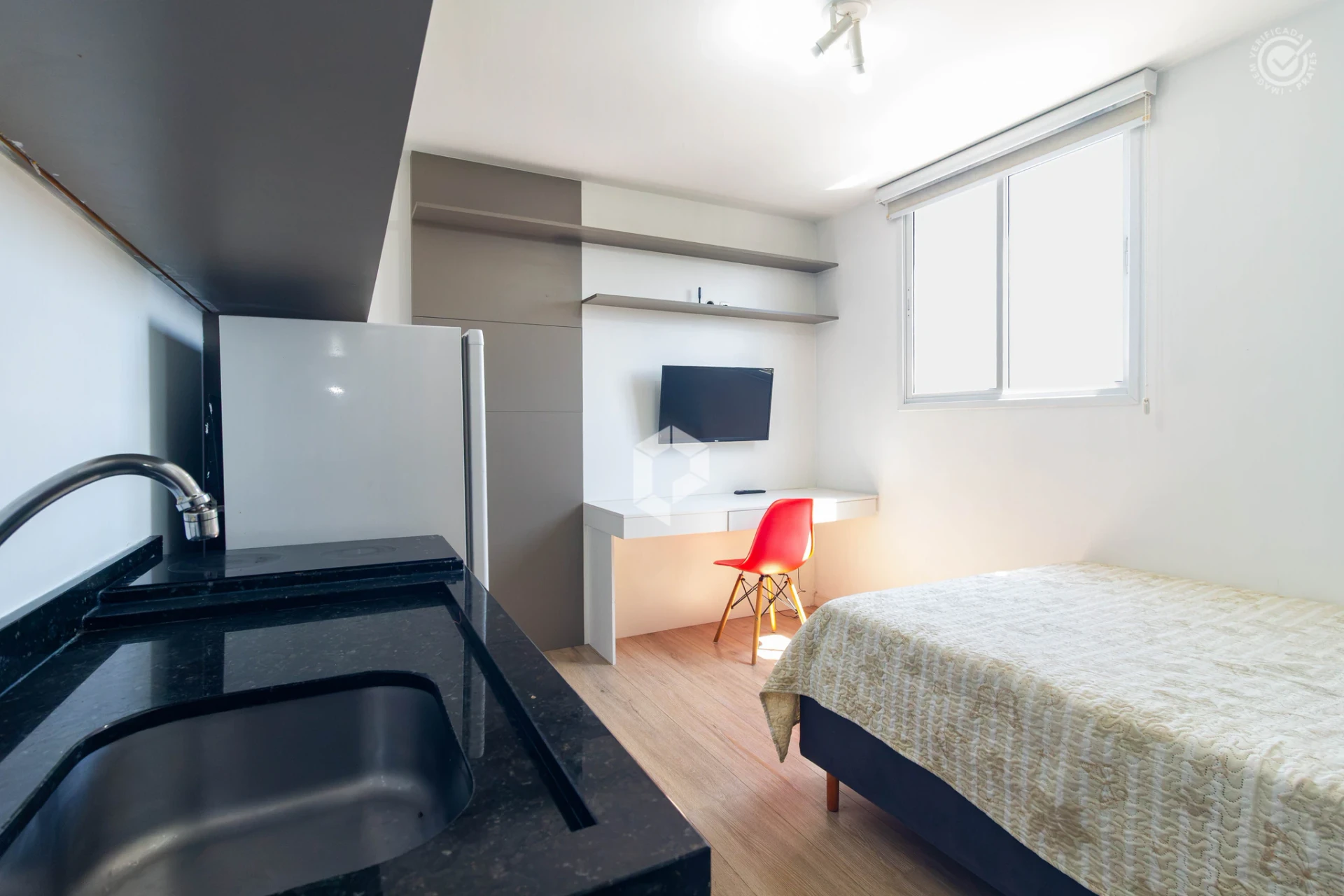 One-bedroom apartment with a home office — photo 4