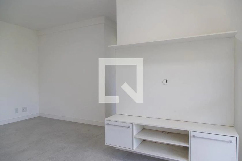 One-bedroom apartment with a mountain view — photo 18