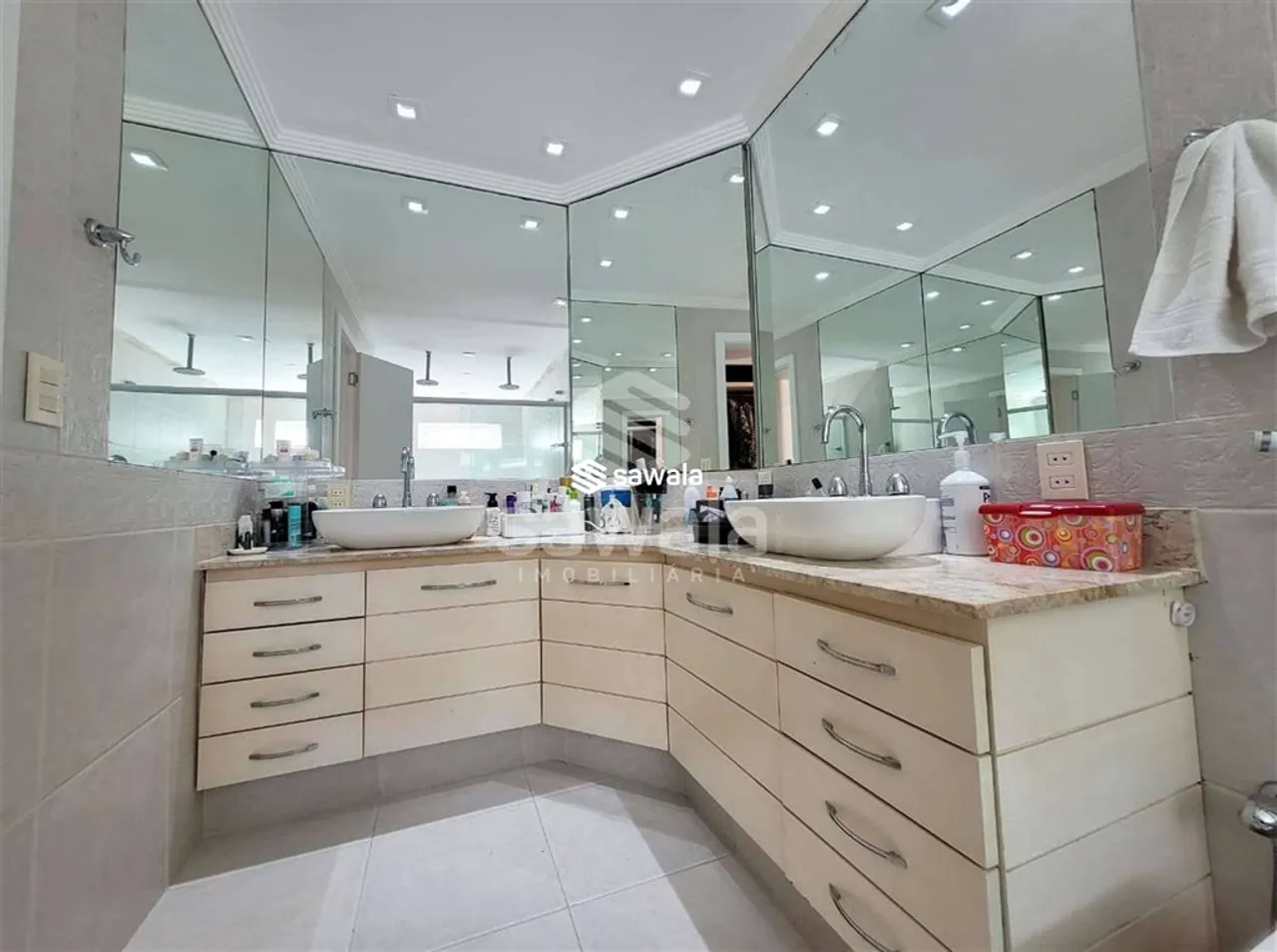 Furnished 600 m² house with 5 bedrooms and open kitchen — photo 9