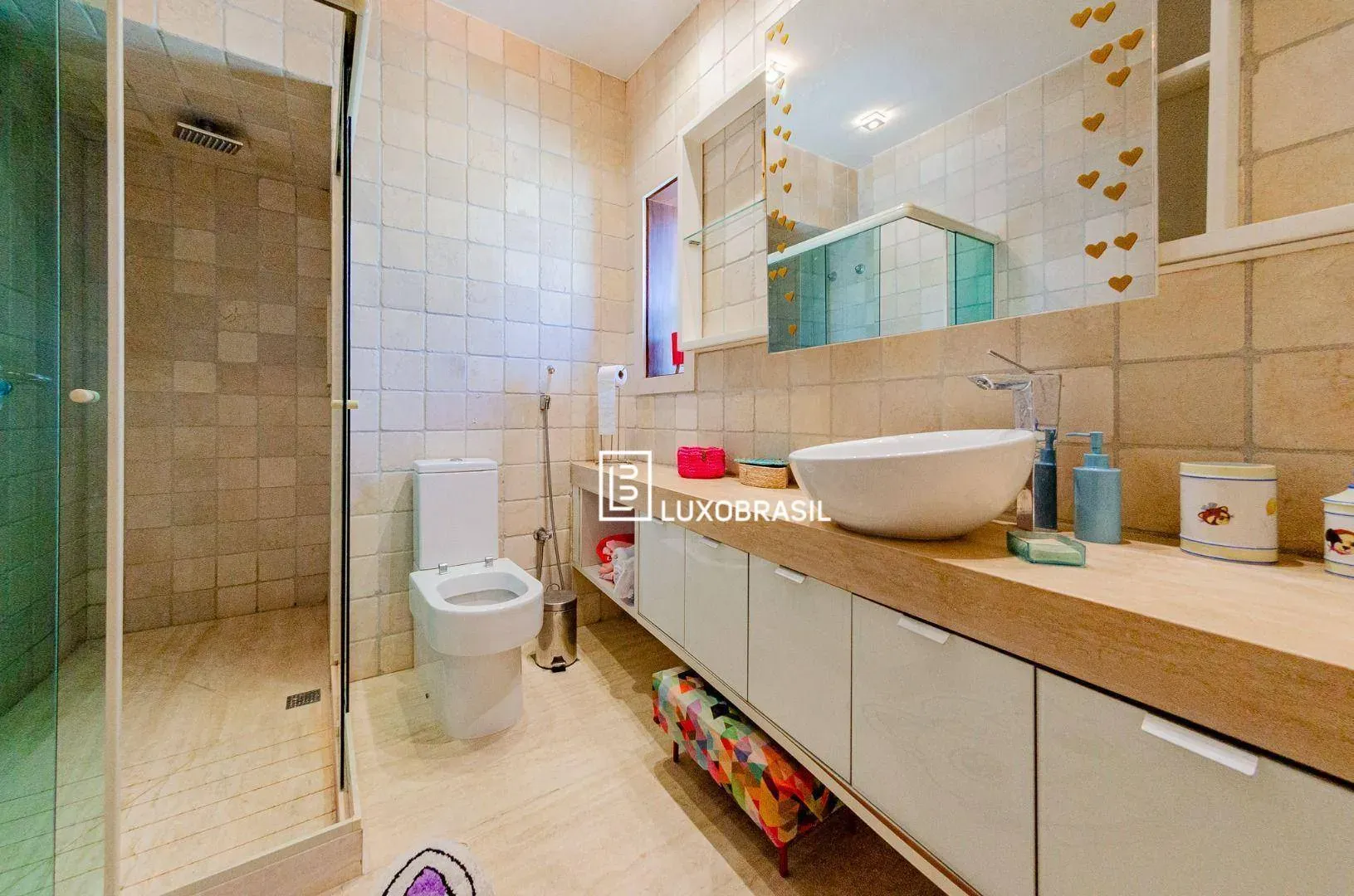 Furnished house with 6 en-suite bedrooms and 9 parking — photo 48