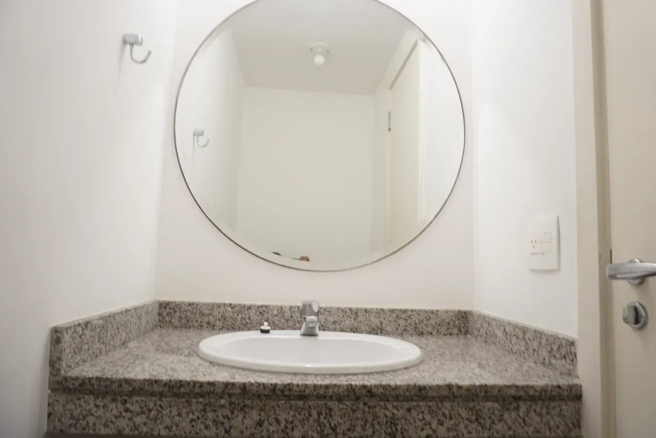 Unfurnished apartment with 4 bedrooms and 3 parking spots — photo 16
