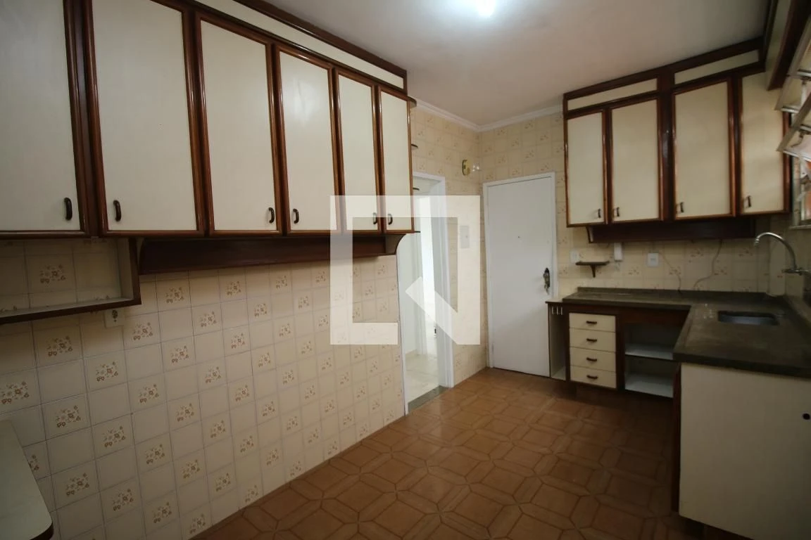 Rental apartment with 3 bedrooms and a balcony — photo 28