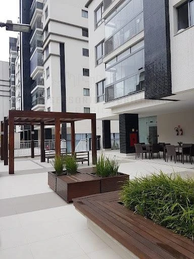 3-bedroom apartment with a glass-enclosed balcony — photo 20