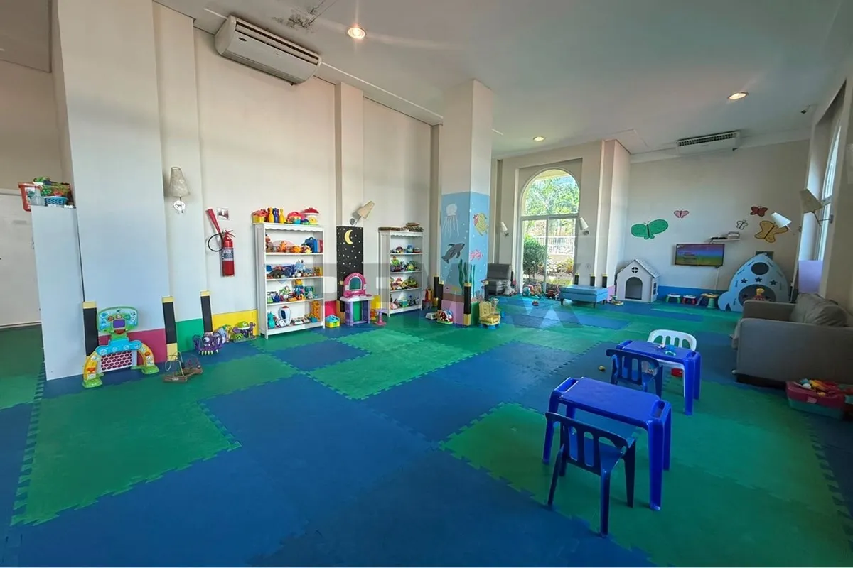 Apartment with 5 bedrooms and a glassed-in balcony — photo 64