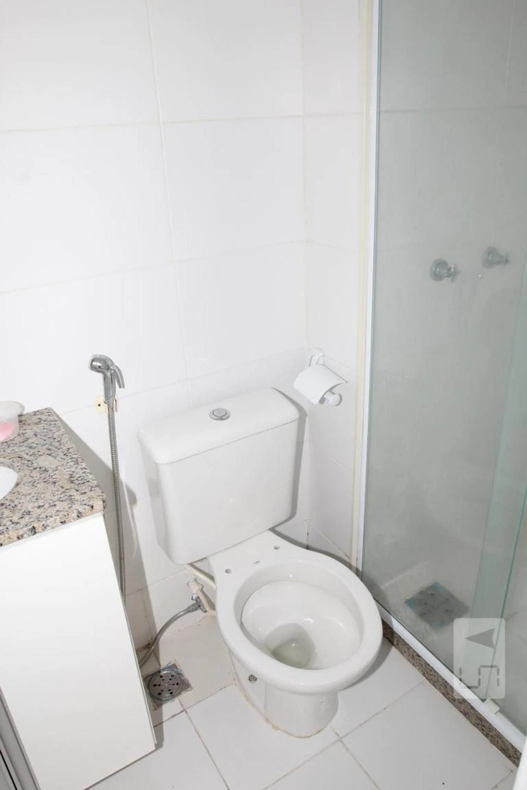 2-bedroom apartment in a building with a pool — photo 25
