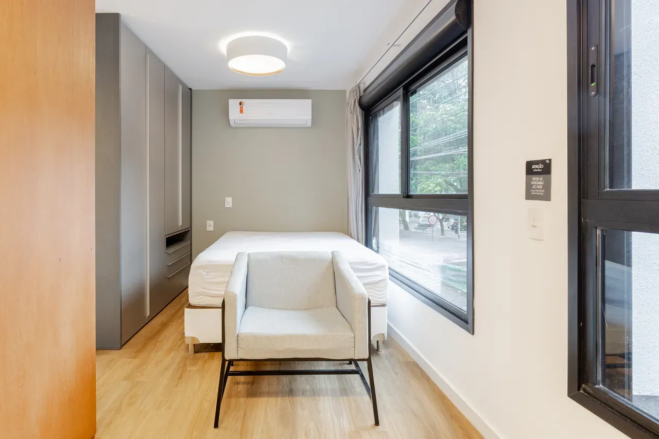 Estudio amueblado de 25 m² con baño en suite — photo 3