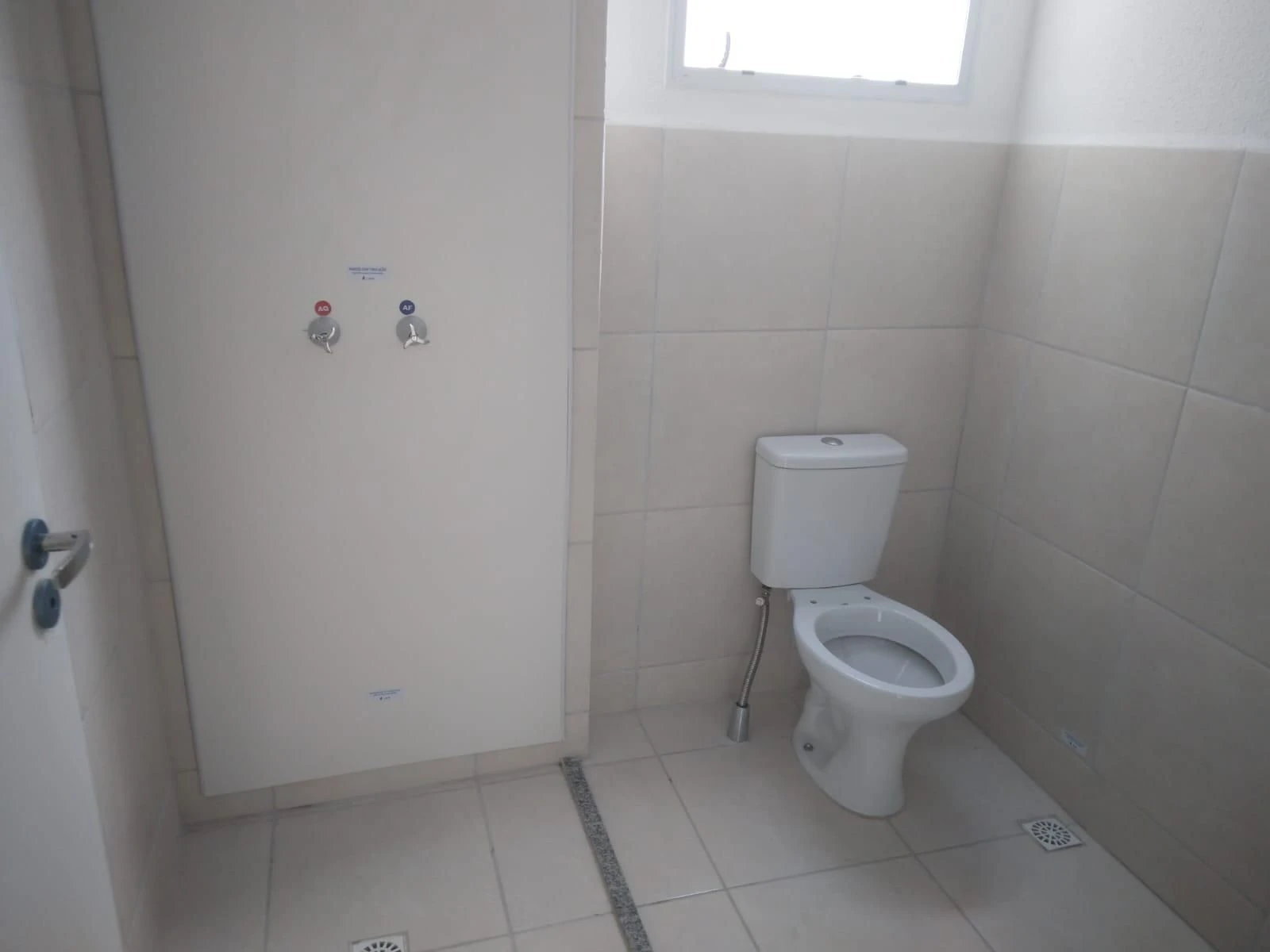 Немеблированная квартира с 2 спальнями и 1 парковкой — photo 34
