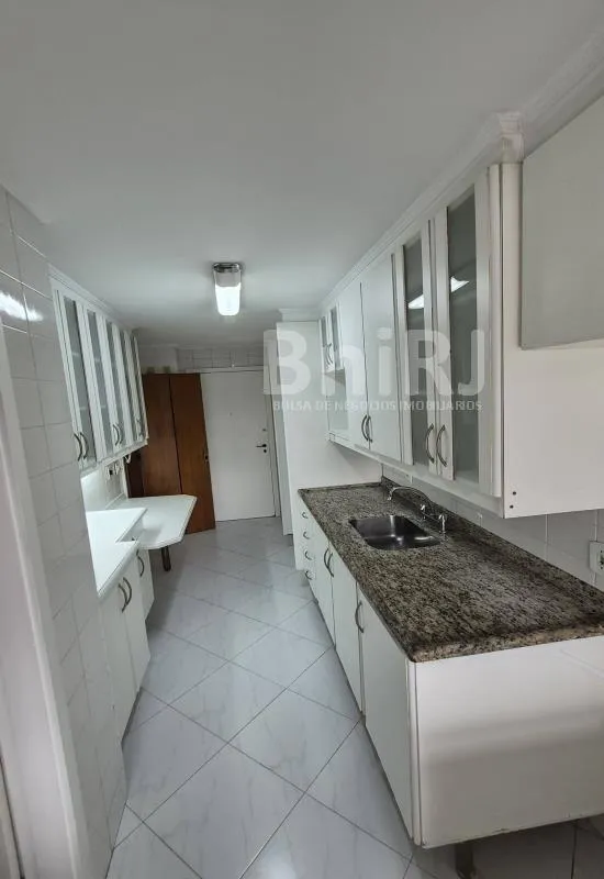Home office in a 3-bedroom apartment, 110 m² — photo 2