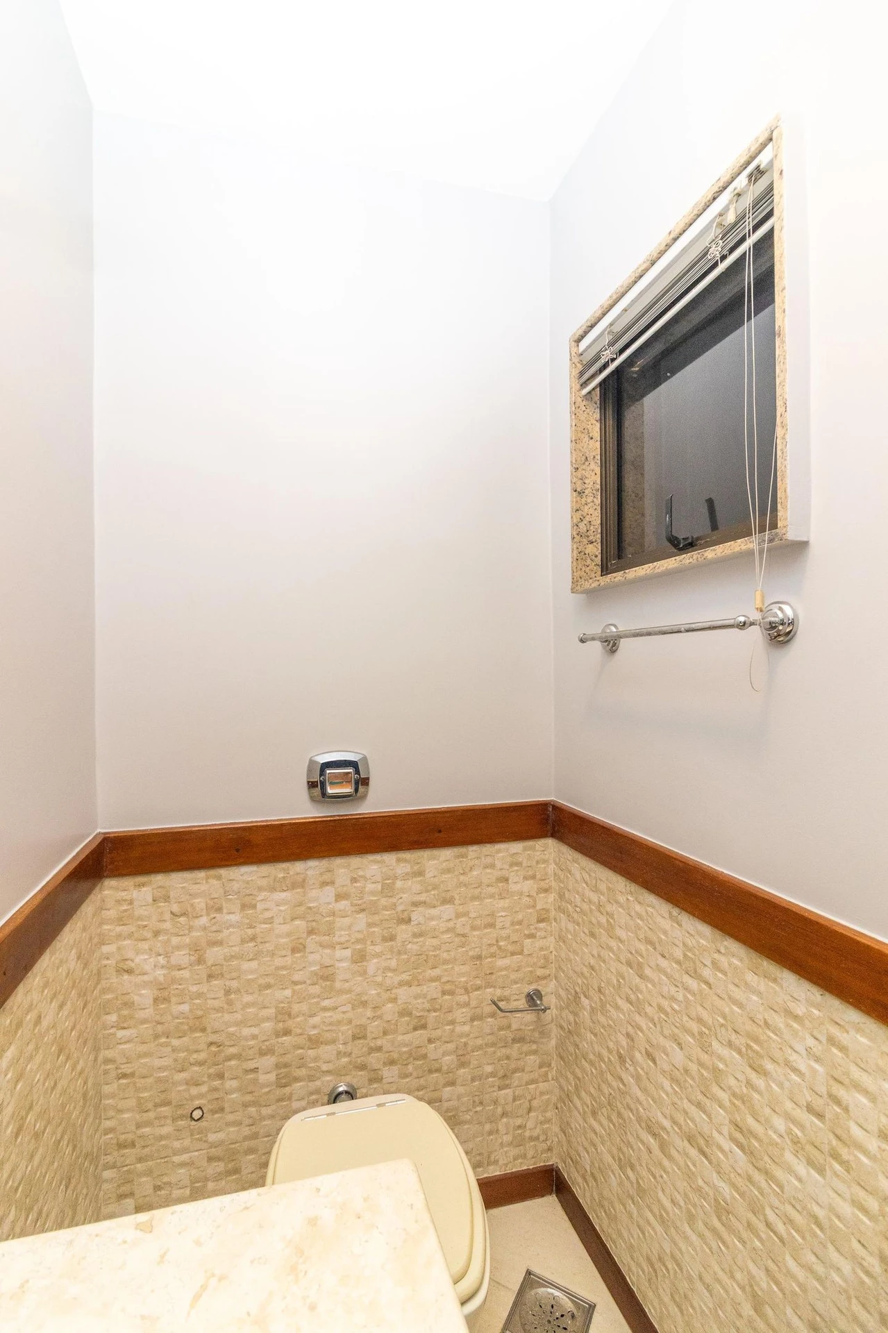 4-bedroom apartment with 2 en-suite bathrooms and garden — photo 36