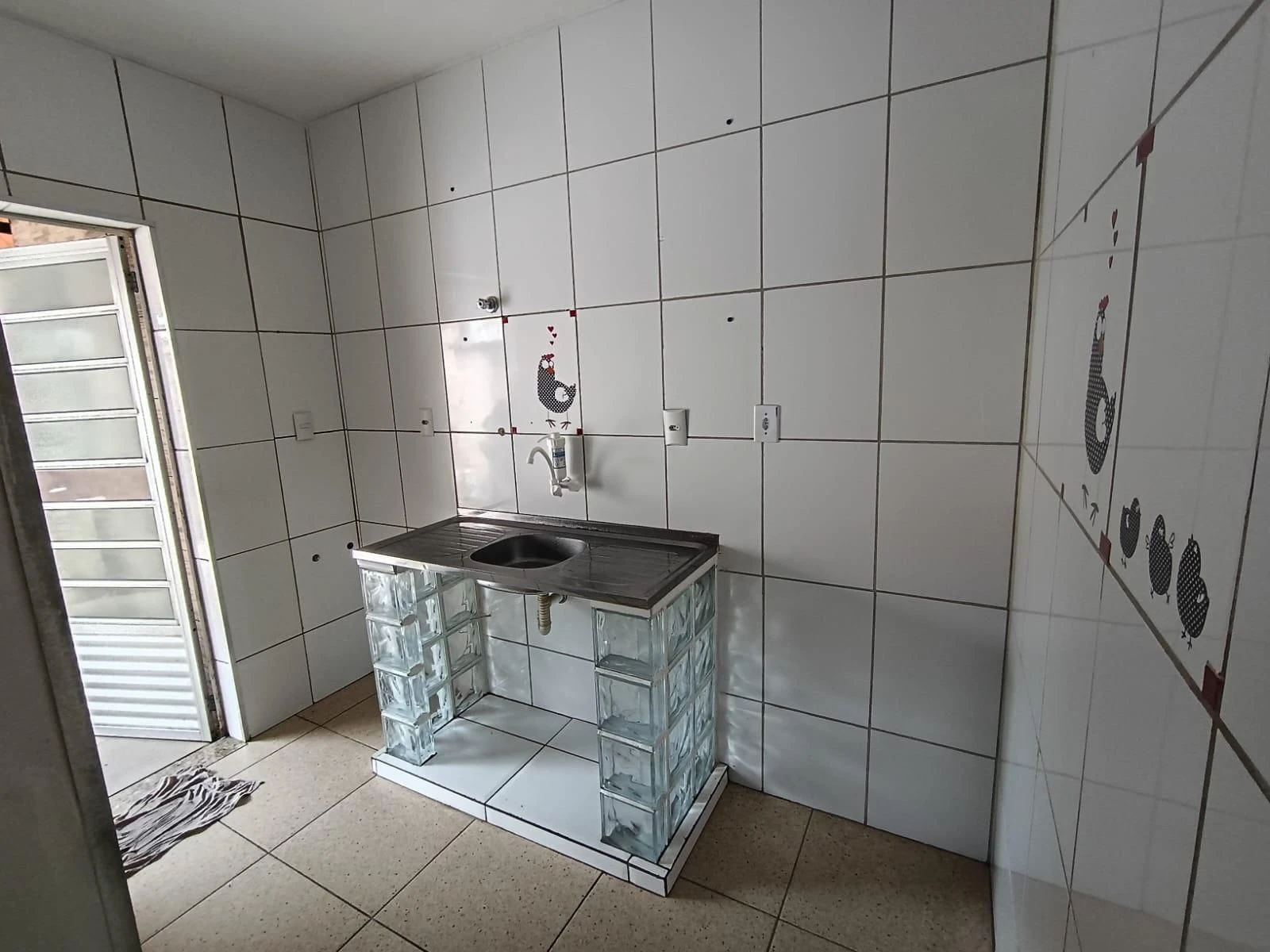 House, 50 m², with a grill on the balcony — photo 36