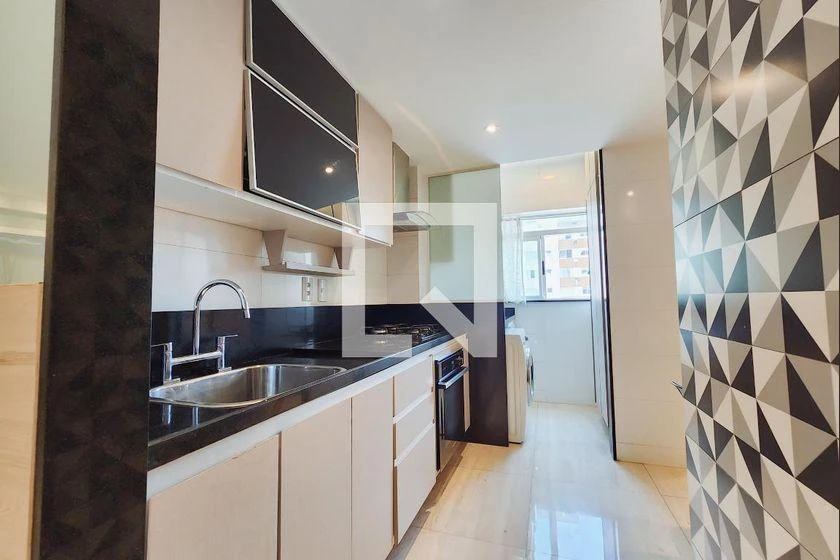 3-bedroom apartment with balcony and 2 parking spots — photo 36