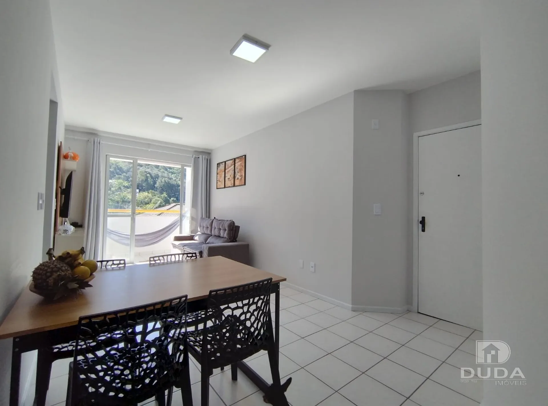 Apartamento amueblado de 2 dormitorios con plaza — photo 9