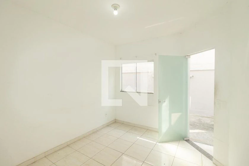 Condominium house with 2 bedrooms and balcony — photo 2