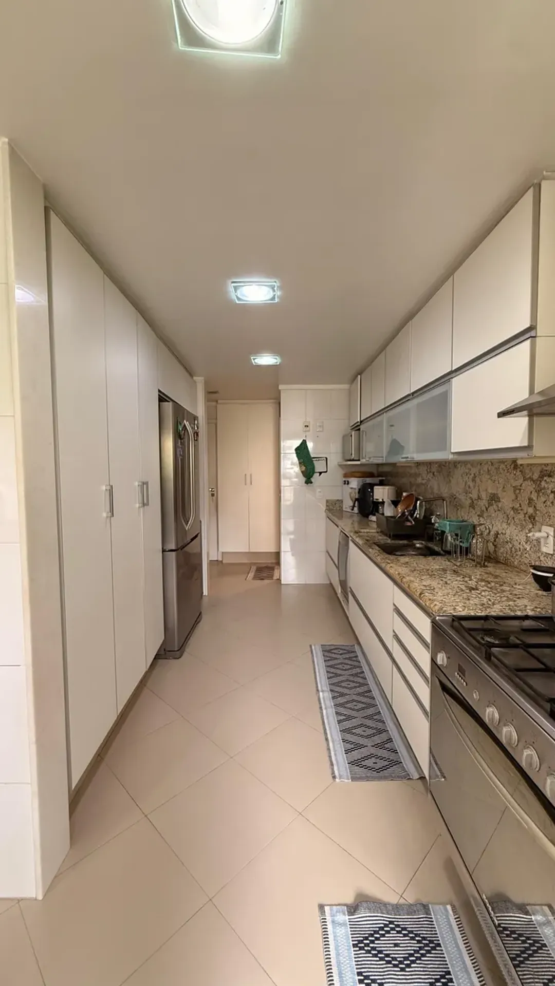 Furnished apartment, 178 m², with a washing machine — photo 14