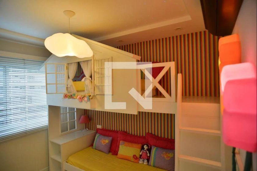 Washing machine in a 3-bedroom apartment, 160 m² — photo 47