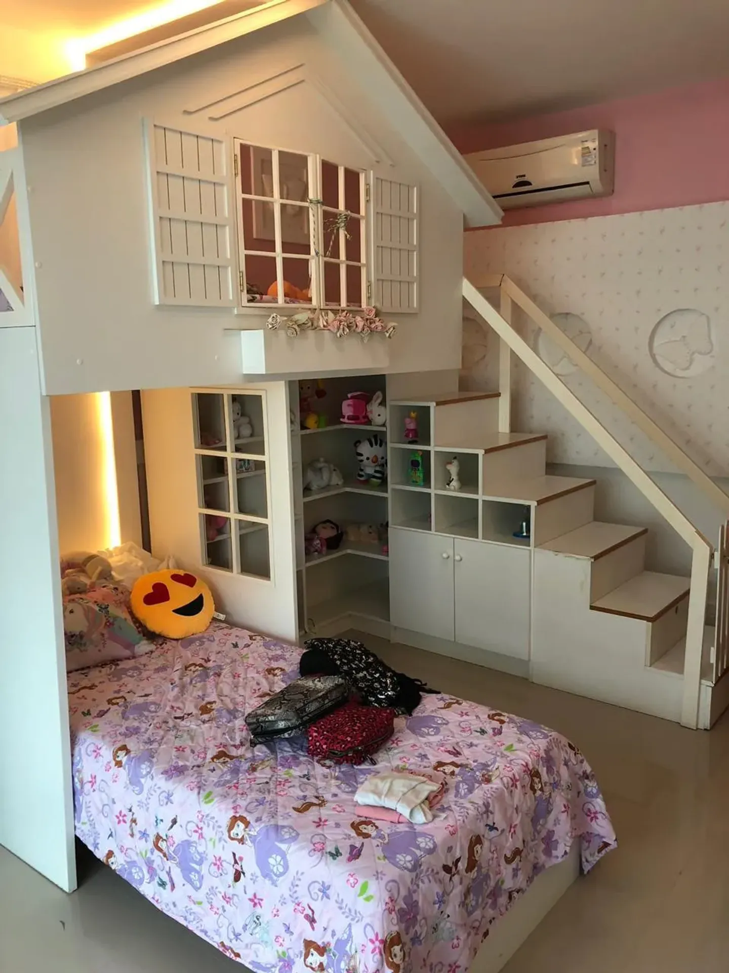 Casa amueblada con 5 suites, 600 m² y 4 plazas — photo 5