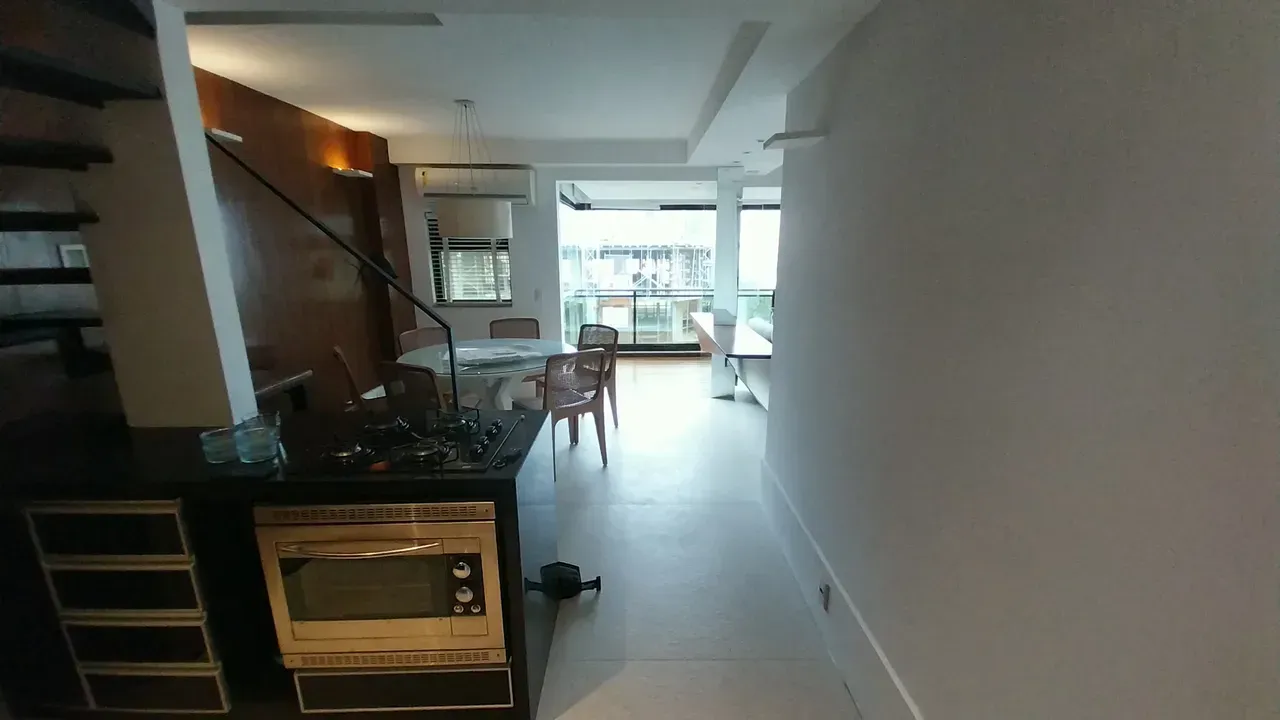 Furnished 1-bedroom apartment with 2 bathrooms — photo 9