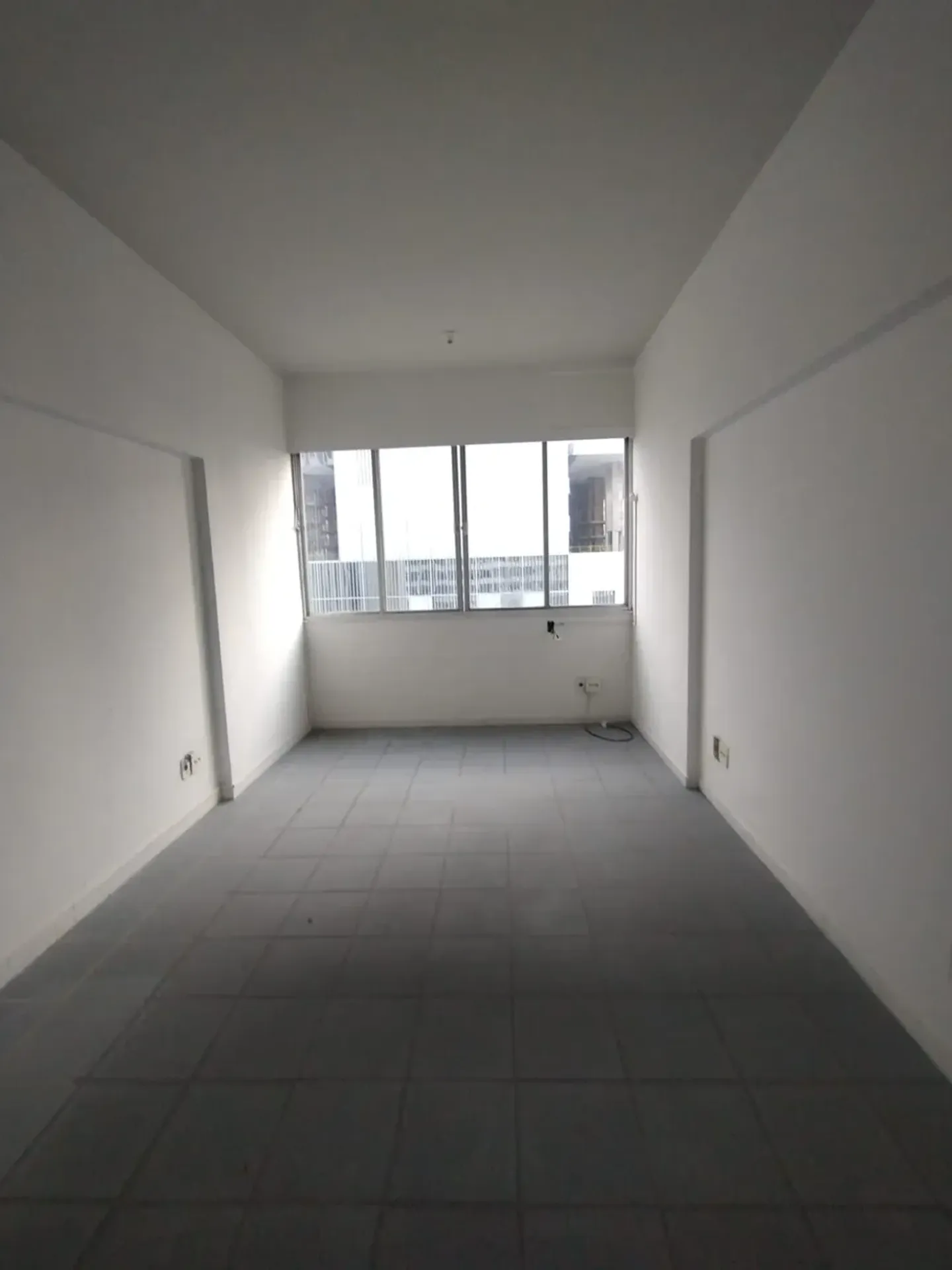 Studio on the 21st floor with a grill on the balcony — photo 29