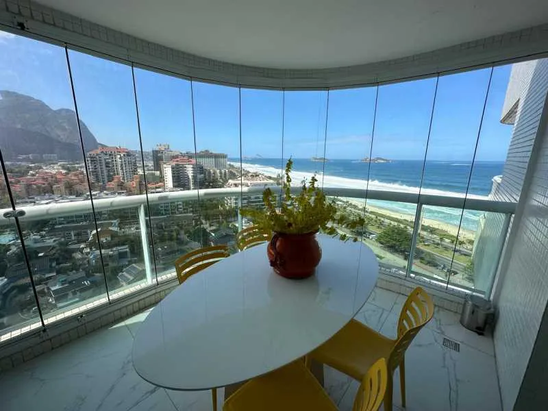 Furnished 1-bedroom, 1-bath apartment with parking — photo 4