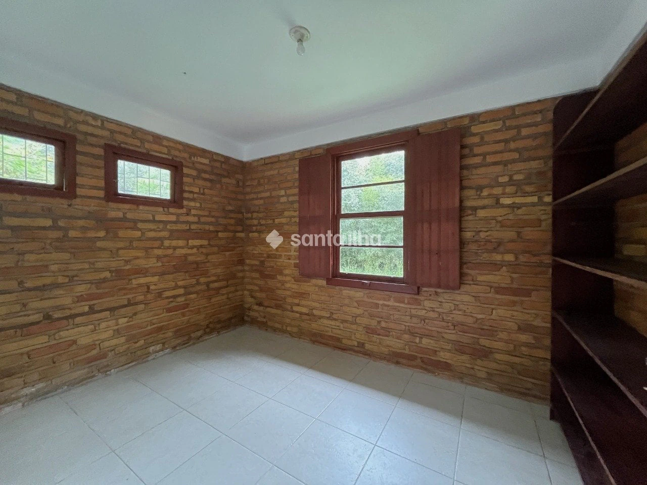 4-bedroom house with a garden — photo 9