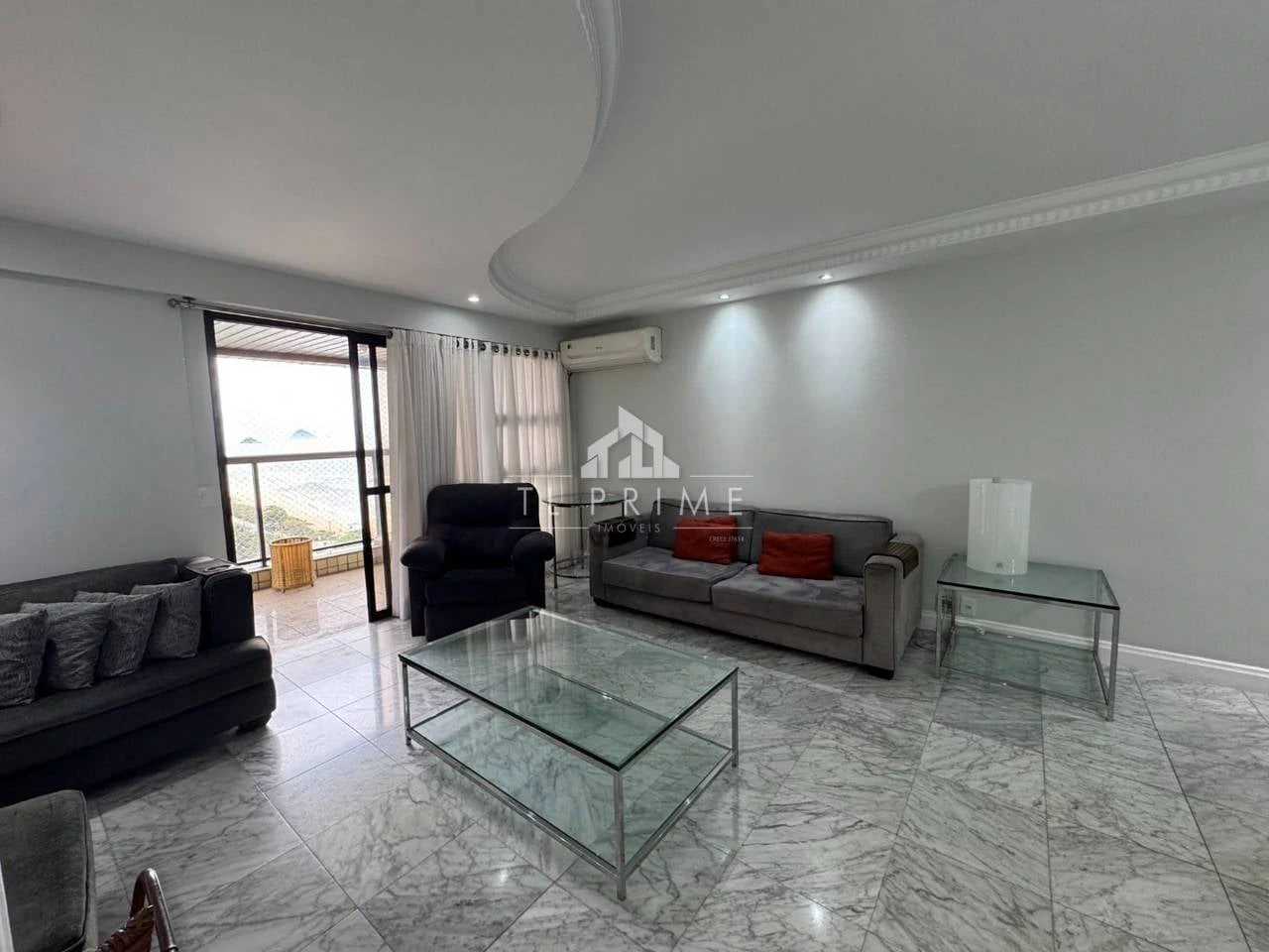4-bedroom apartment with a private pool — photo 15